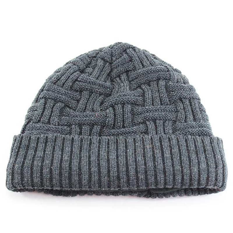 Customized Jacquard ski hat with fleece lining