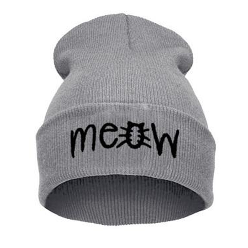 Custom made embroidery logo snow beanie