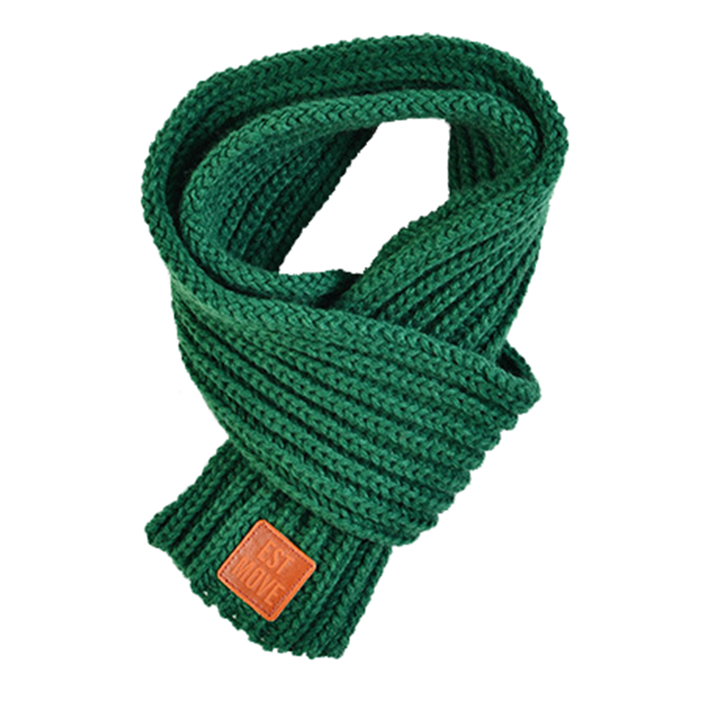 Solid color crochet knitted scarf with emboss logo leather patch